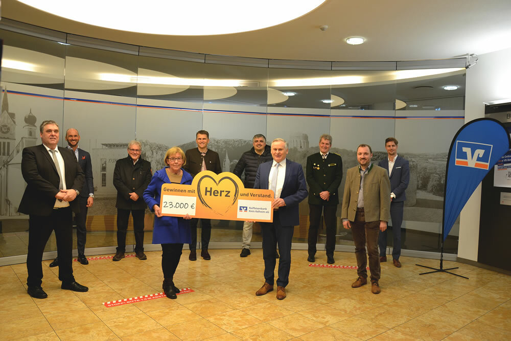 Spendenuebergabe Raiffeisenbank